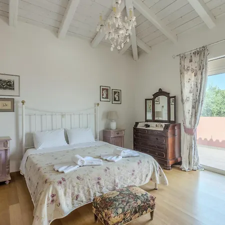 Olea Corfu Luxury With Infinity Pool & Panoramic Views Near Achillion Palace Perama (Corfu)