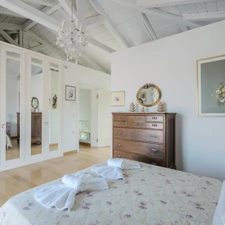Olea Corfu Luxury With Infinity Pool & Panoramic Views Near Achillion Palace *